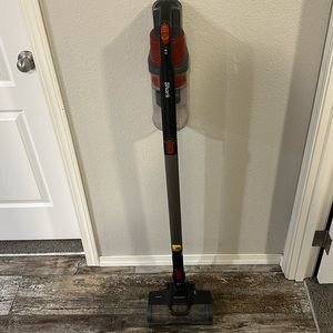 Shark vacuum